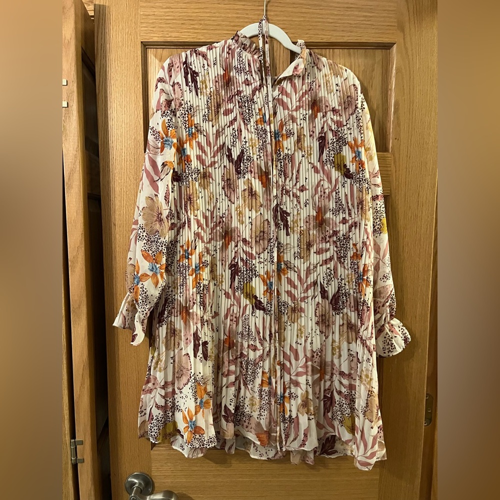 VICI floral dress with tie belt